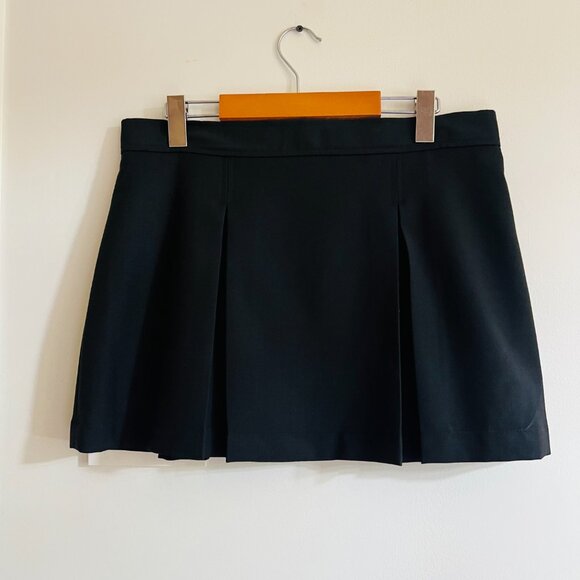 ✨ COS - Pleated Skort – Size 10 – Back to School Must-Have - Picture 2 of 6